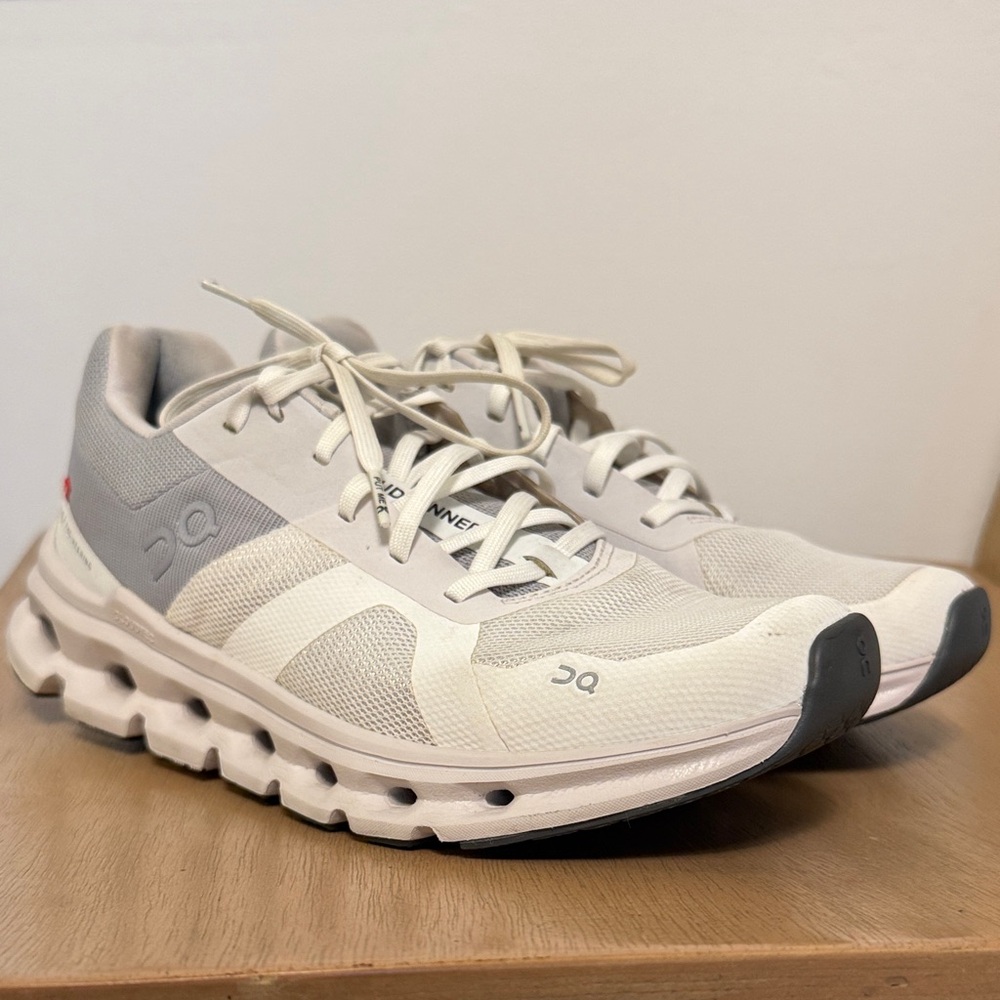 On Running Cloudnova Women's White/Gray Sneakers